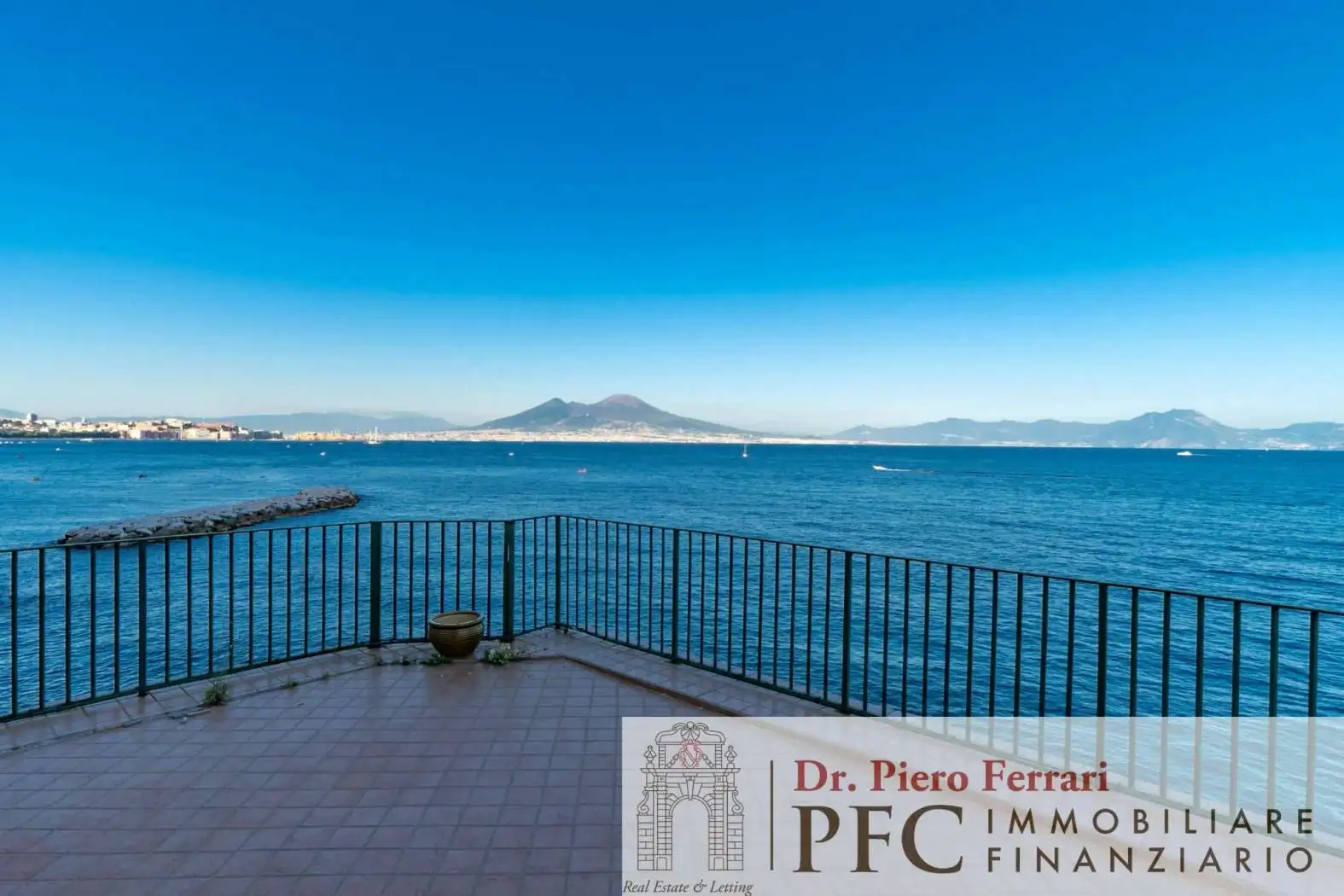 Appartamento in vendita a Napoli