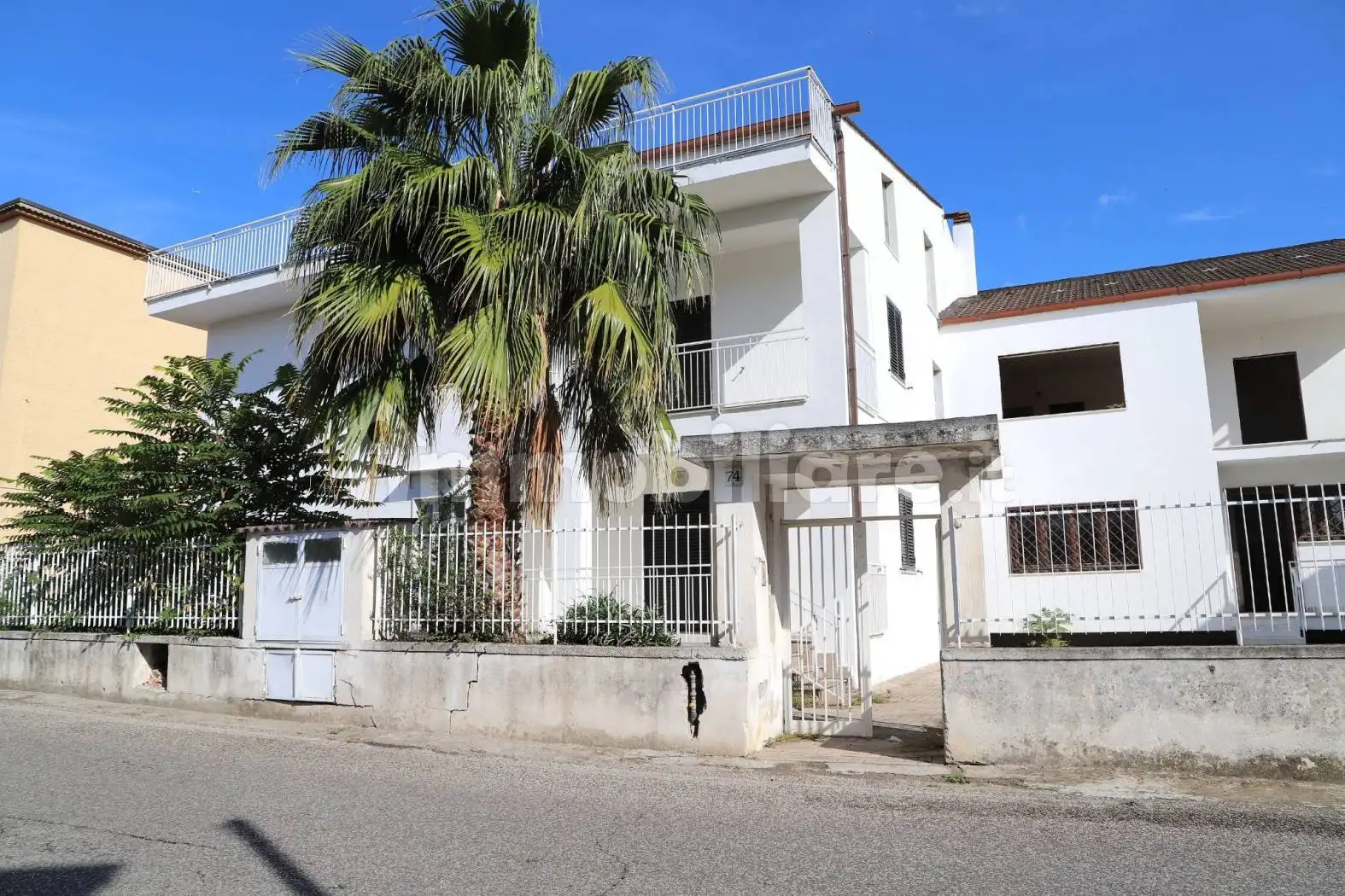 Palazzo - Edificio in vendita a Cervino