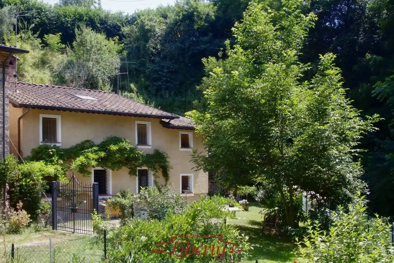 Rustico - Casale in vendita a Camaiore