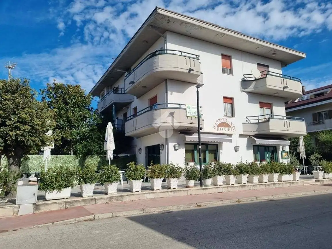 Quadrilocale via Milano 17, Castelnuovo Vomano, Castellalto - foto 2