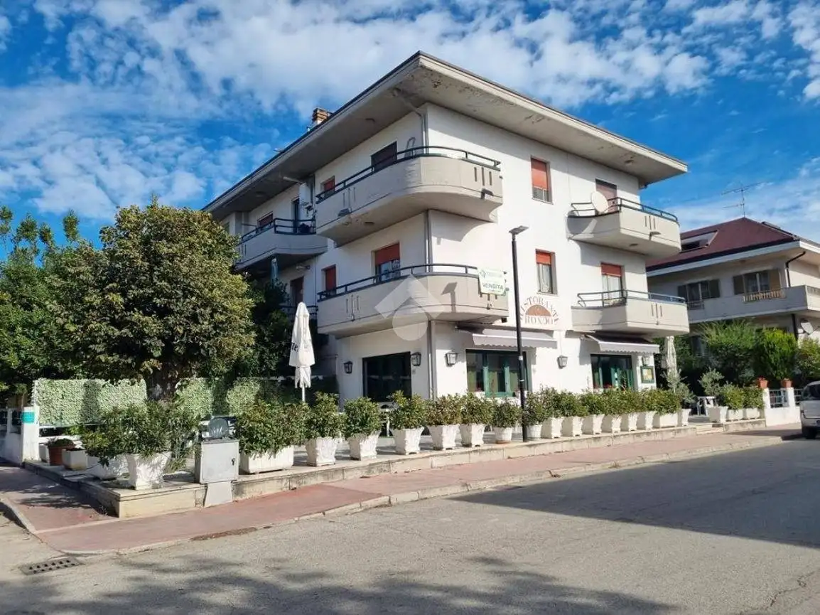 Quadrilocale via Milano 17, Castelnuovo Vomano, Castellalto - foto 3