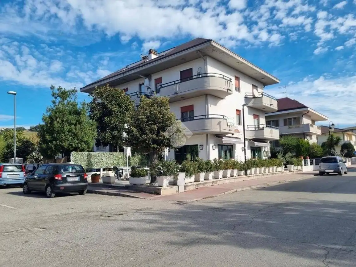 Quadrilocale via Milano 17, Castelnuovo Vomano, Castellalto - foto 4