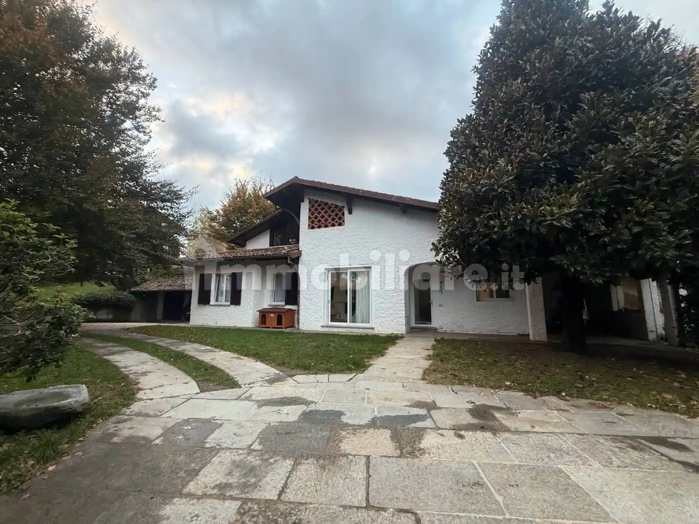 Villa in vendita a Erba