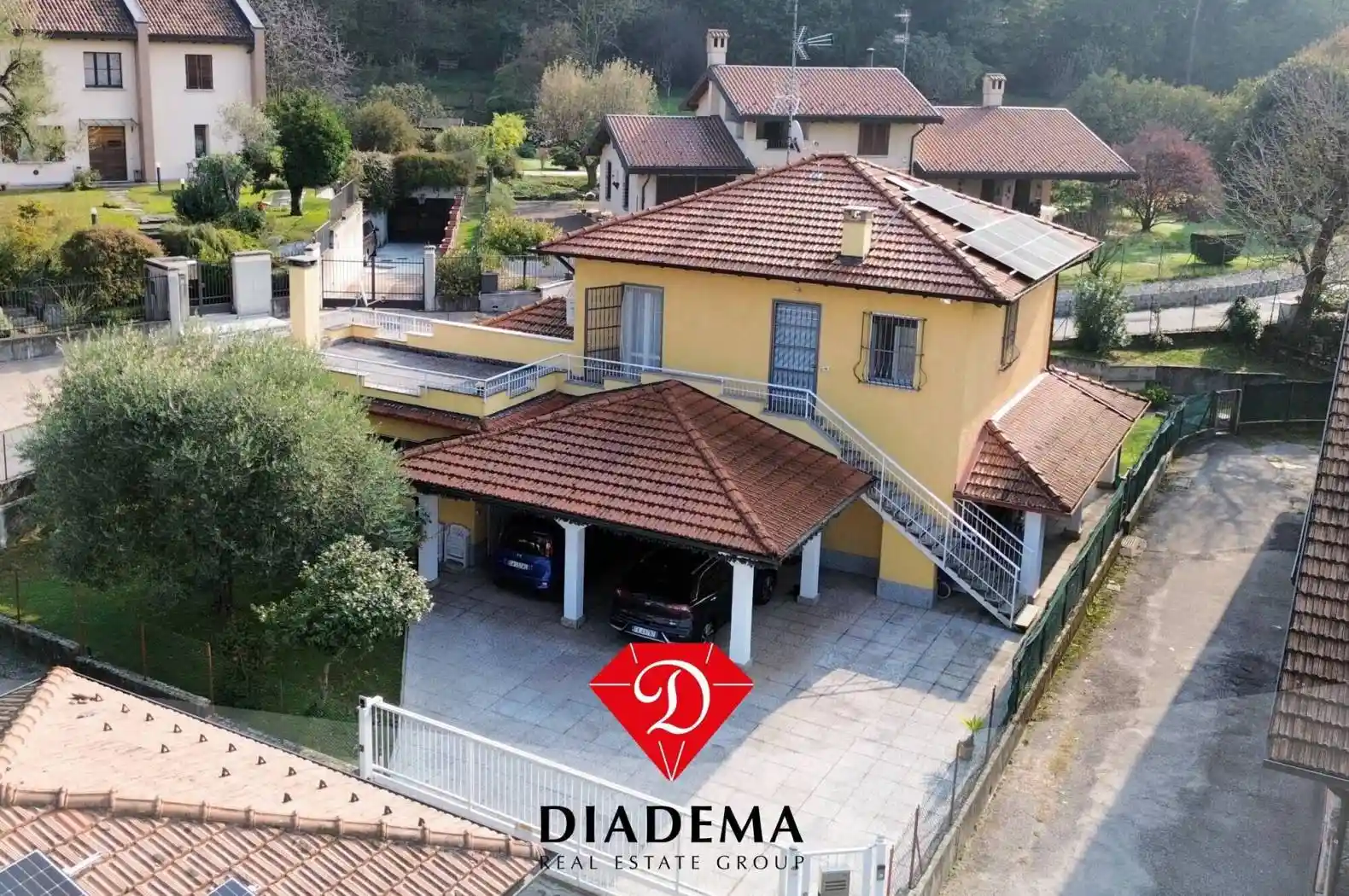 Villa in vendita a Sesto Calende