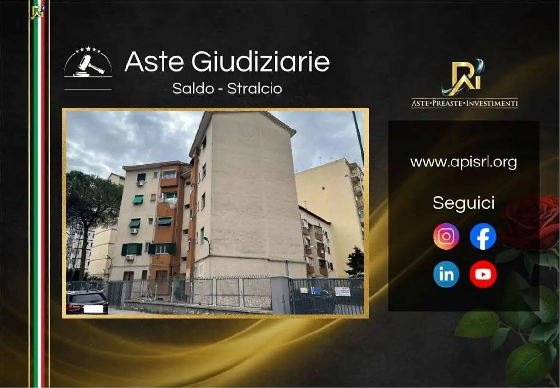 Appartamento in vendita a Napoli