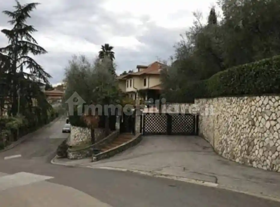 Villa in vendita a Vaiano