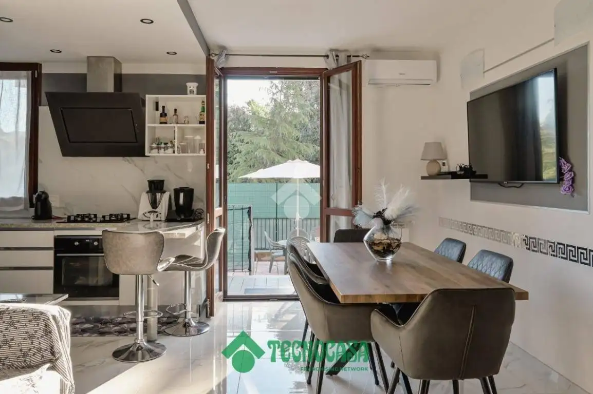 Appartamento via Genova 123, Ceparana Carpena, Bolano - foto 3