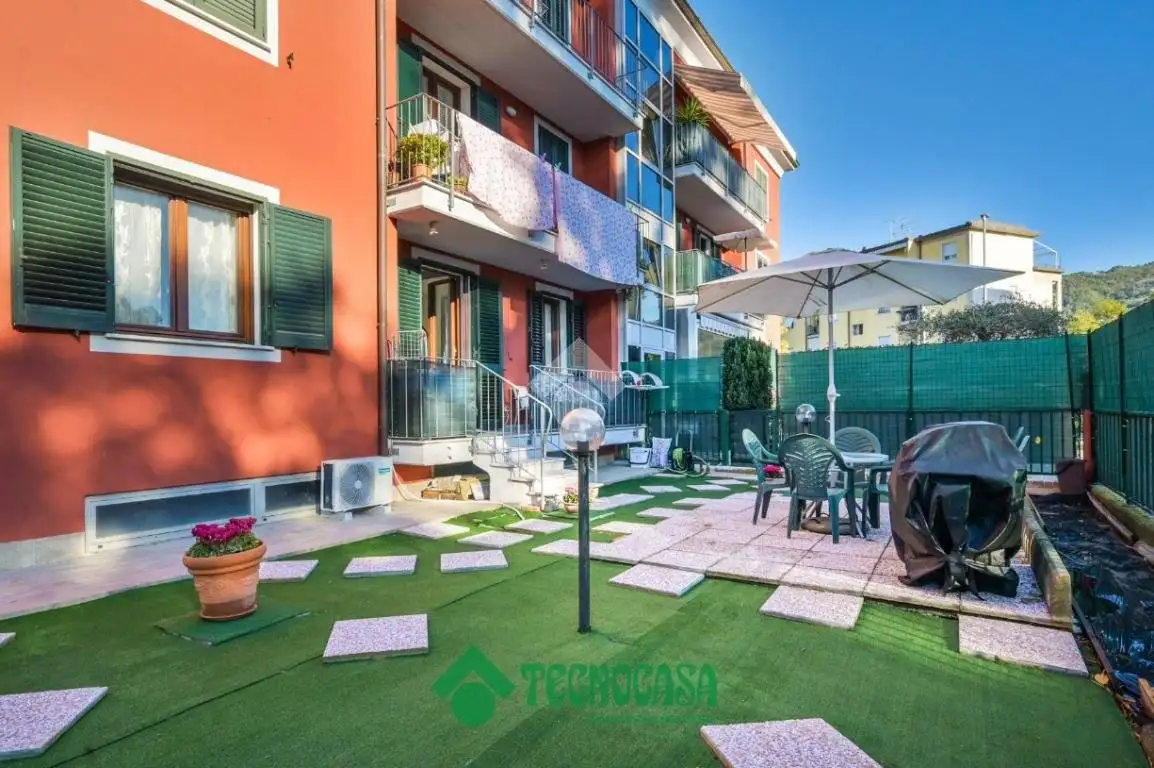 Appartamento via Genova 123, Ceparana Carpena, Bolano - foto 5