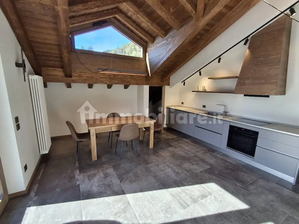 Mansarda via Glaiola, Centro, Castione della Presolana - foto 3