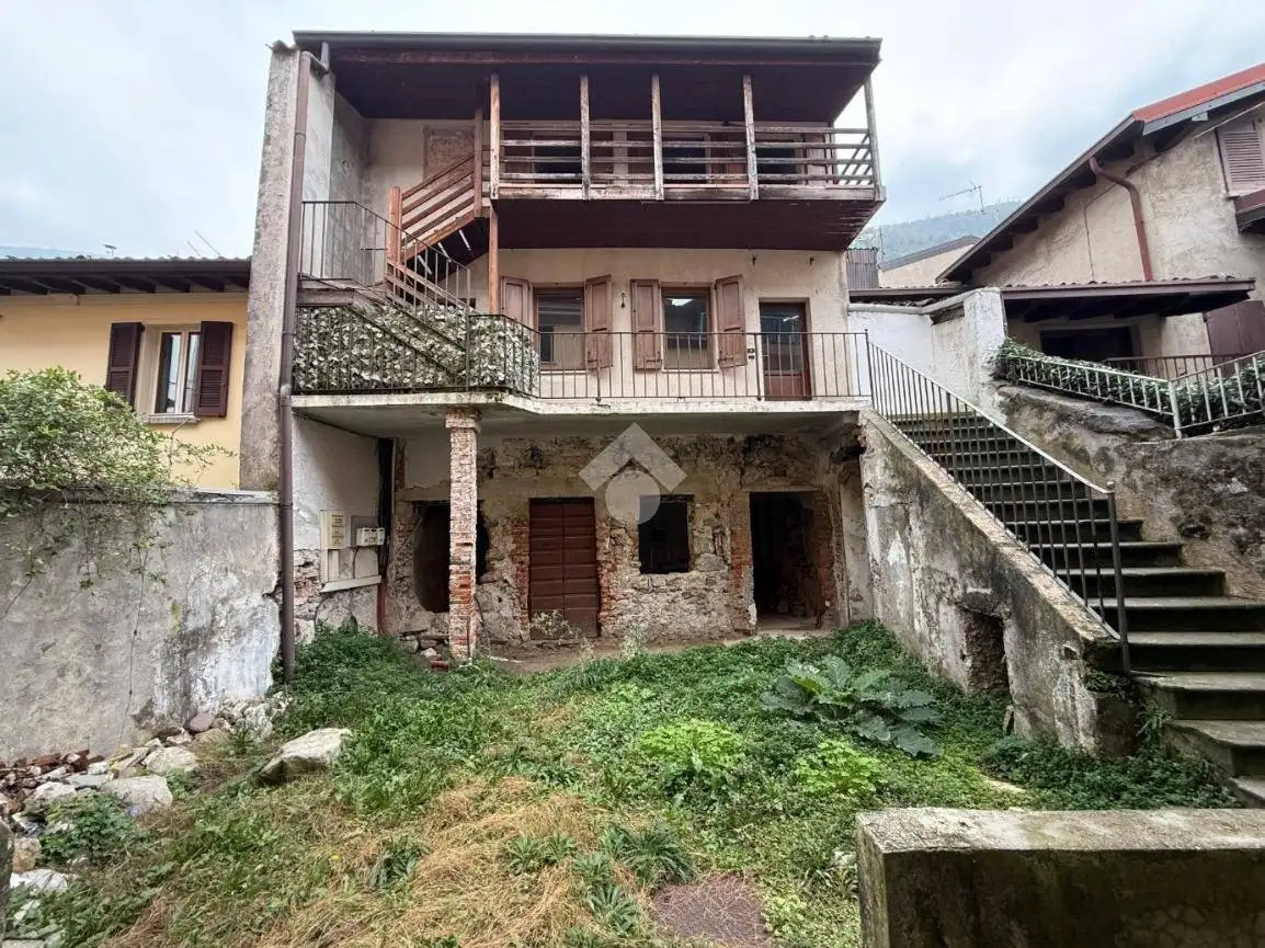 Casa indipendente in vendita a Iseo