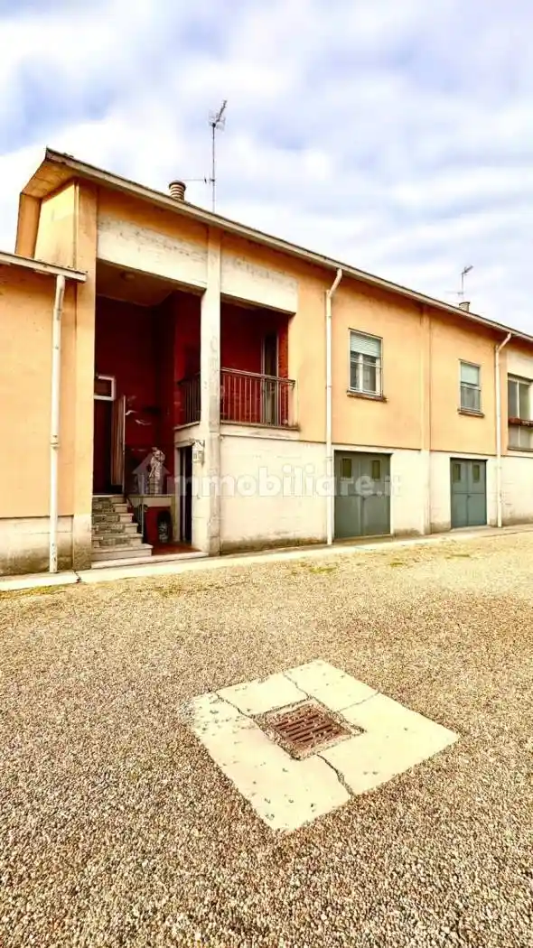 Casa indipendente in vendita a Mortara