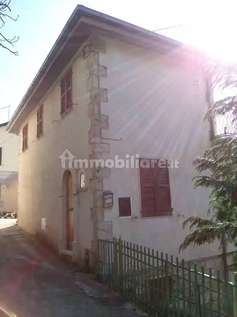 Casa indipendente in vendita a Ascoli Piceno