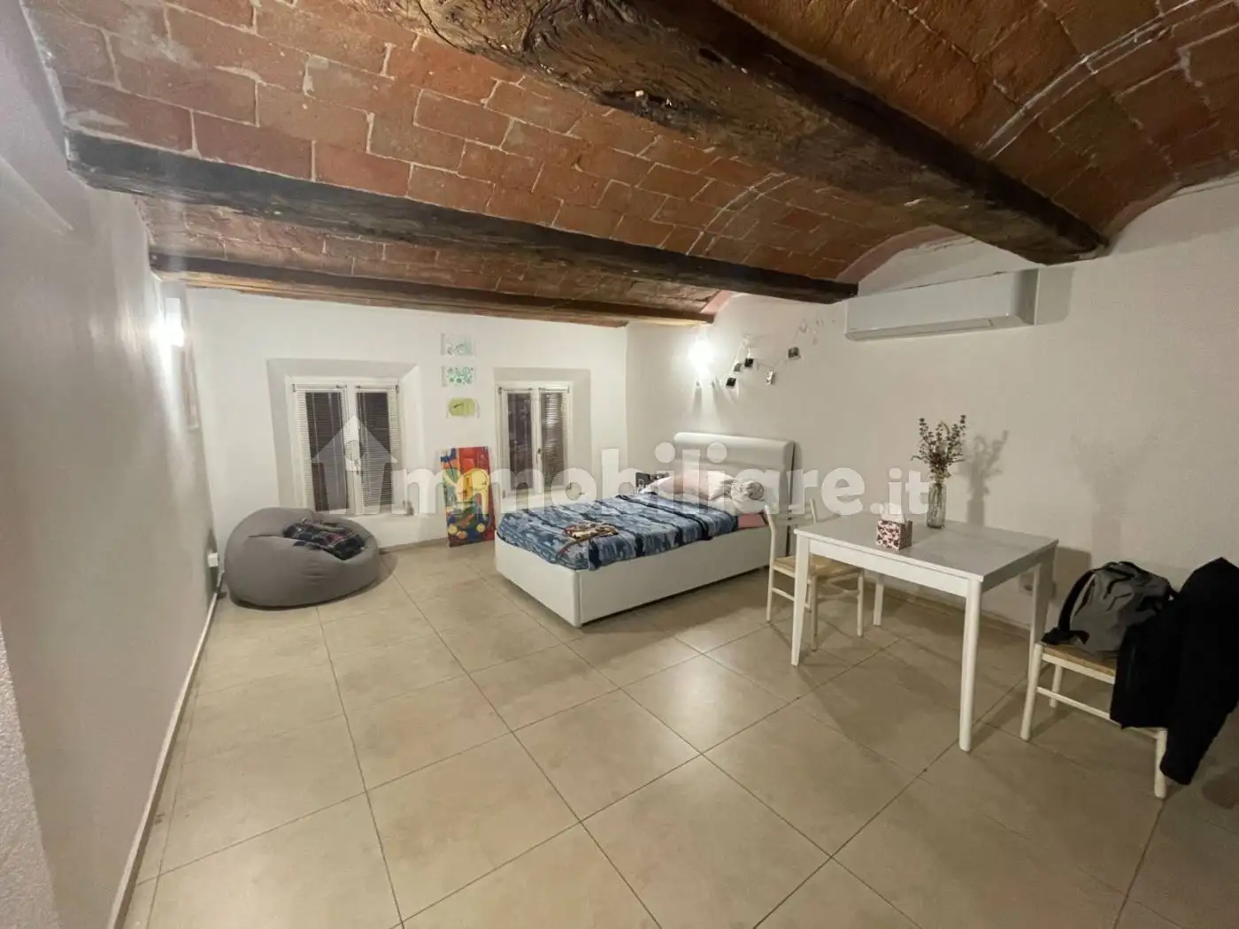 Monolocale piazza dei Martiri 32, Centro Storico, Carpi - foto 3