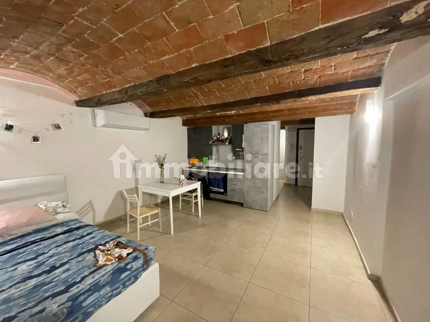 Monolocale piazza dei Martiri 32, Centro Storico, Carpi - foto 4