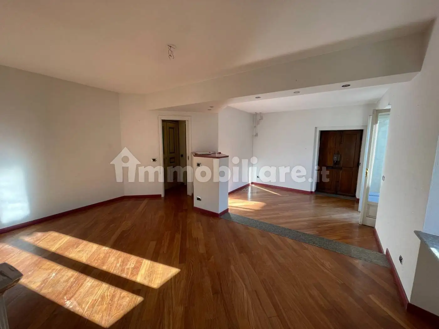 Quadrilocale via Cesare Balbo 2, Centro Storico, Chieri - foto 3