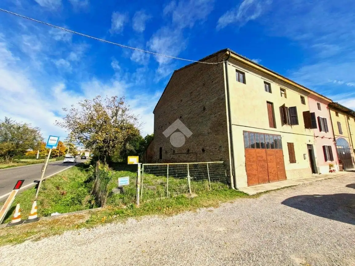 Rustico - Casale in vendita a Colorno
