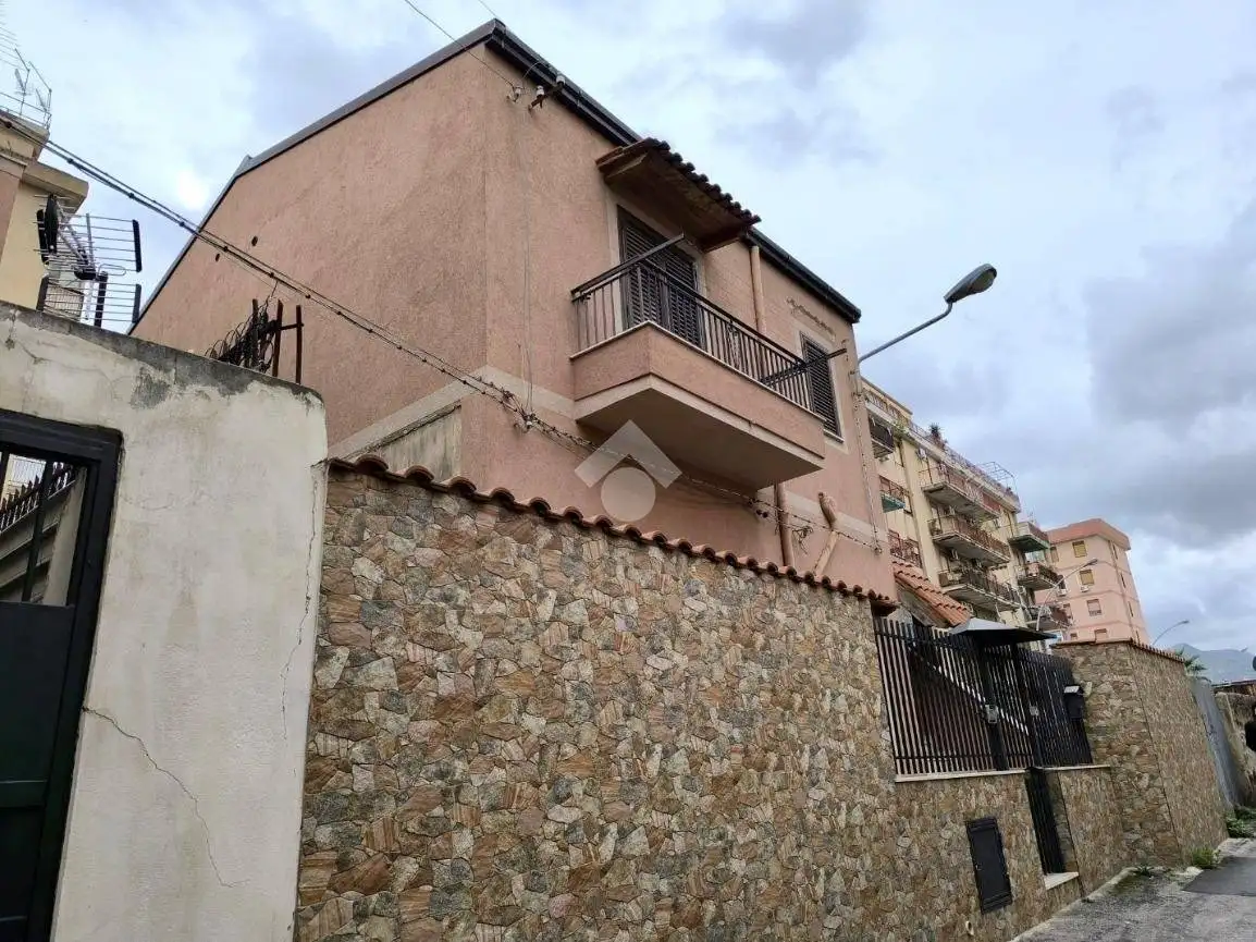 Appartamento in vendita a Palermo