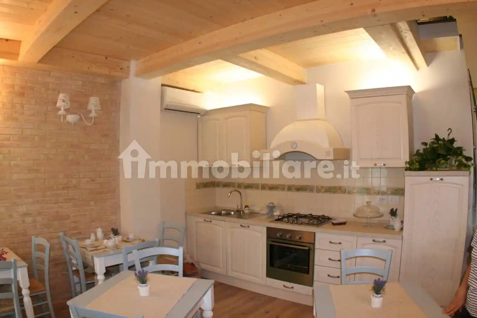 Casa indipendente in vendita a Civitanova Marche