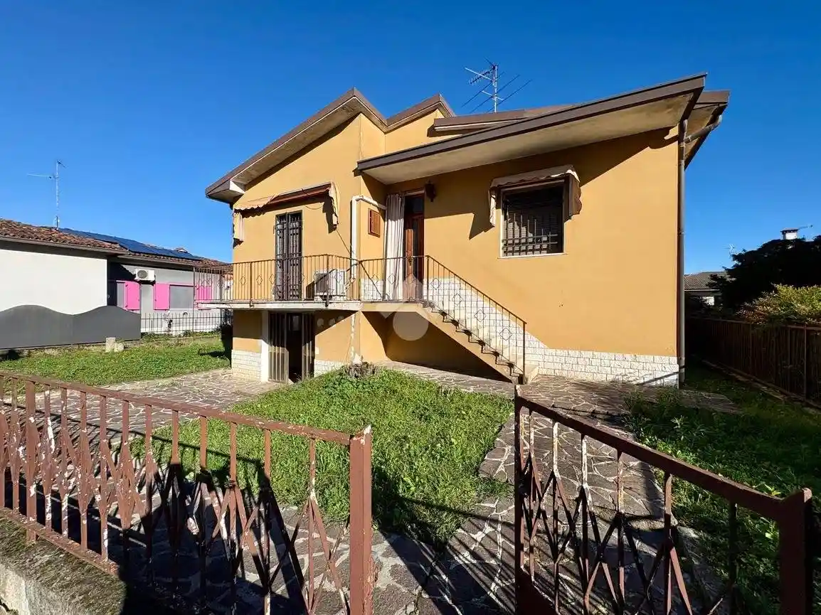 Villa unifamiliare via Ceresole Nere 15, Centro, Pontevico - foto 2