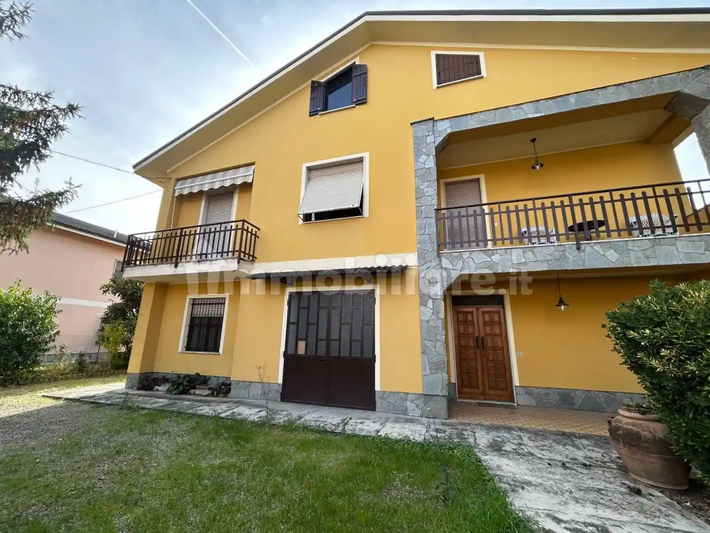 Villa in vendita a Nizza Monferrato