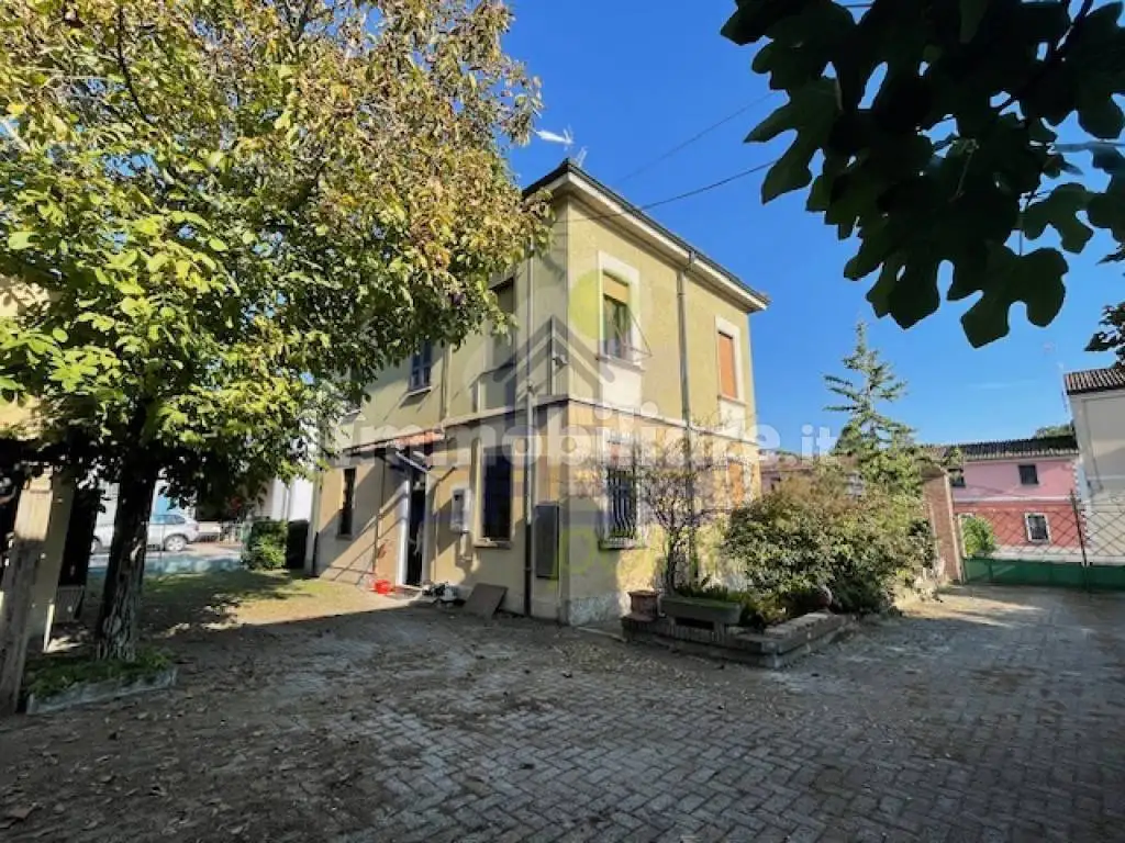 Terratetto unifamiliare via Duchi Molinari, Centro, Castelvetro Piacentino - foto 3