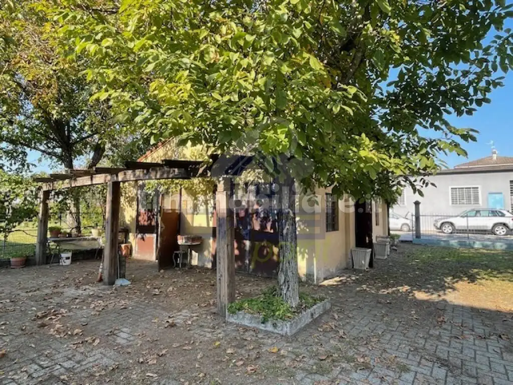 Terratetto unifamiliare via Duchi Molinari, Centro, Castelvetro Piacentino - foto 5