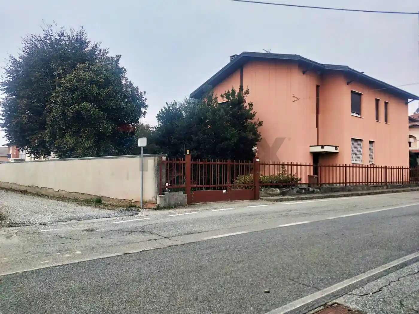 Villa in vendita a Benna