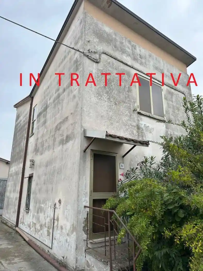 Villa in vendita a Massa Lombarda