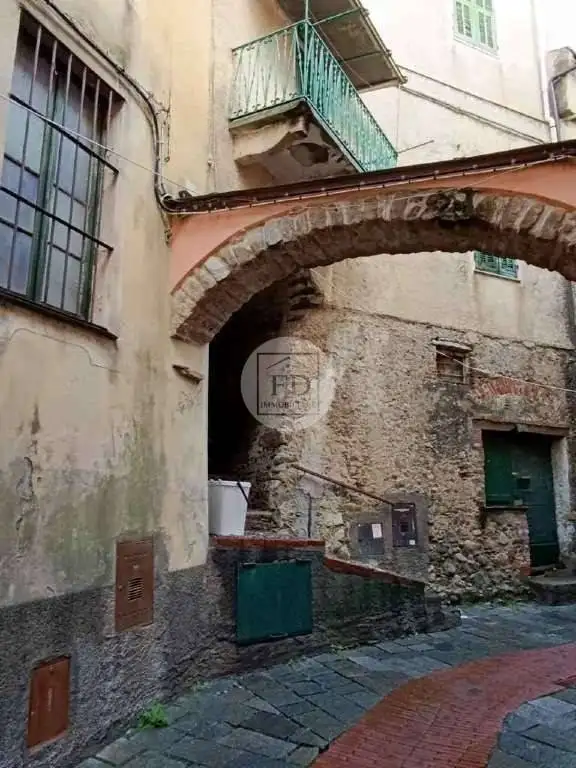 Appartamento in vendita a Toirano