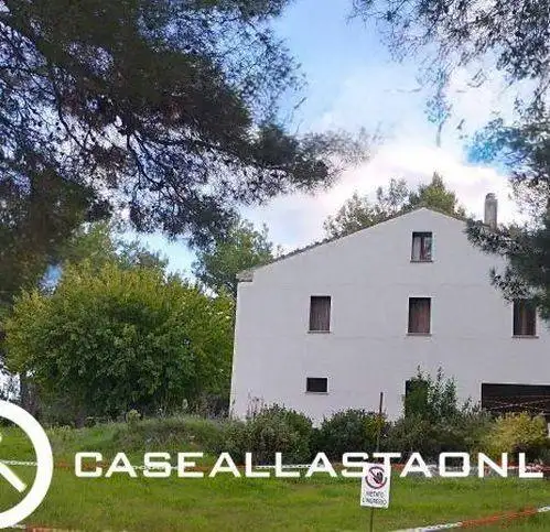 Villa in asta a San Marcello