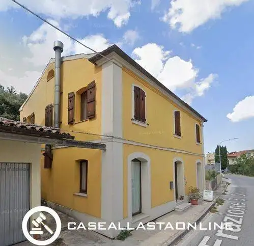 Villa in asta a Arcevia