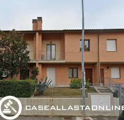 Villetta a schiera in asta a Jesi