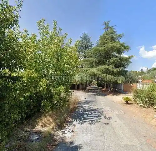 Casa indipendente in vendita a Roma