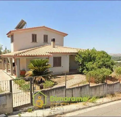 Appartamento in asta a Donori