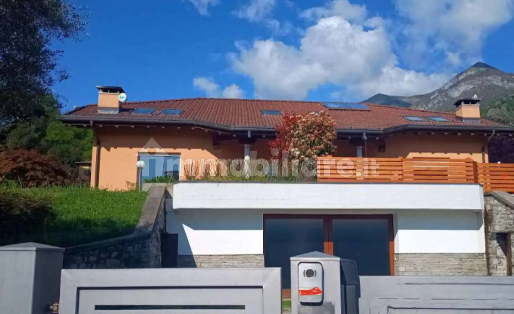 Villa in asta a Griante