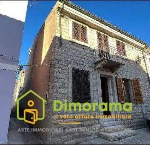 Appartamento in asta a Luras