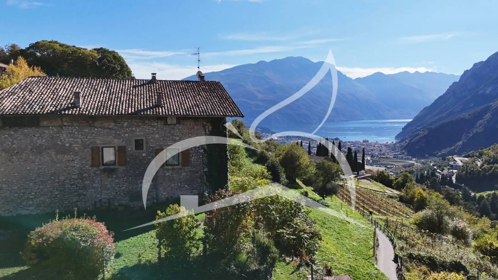 Casa indipendente in vendita a Tenno