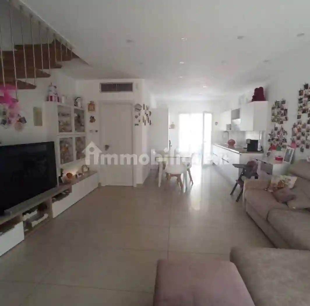 Villetta a schiera - foto 2