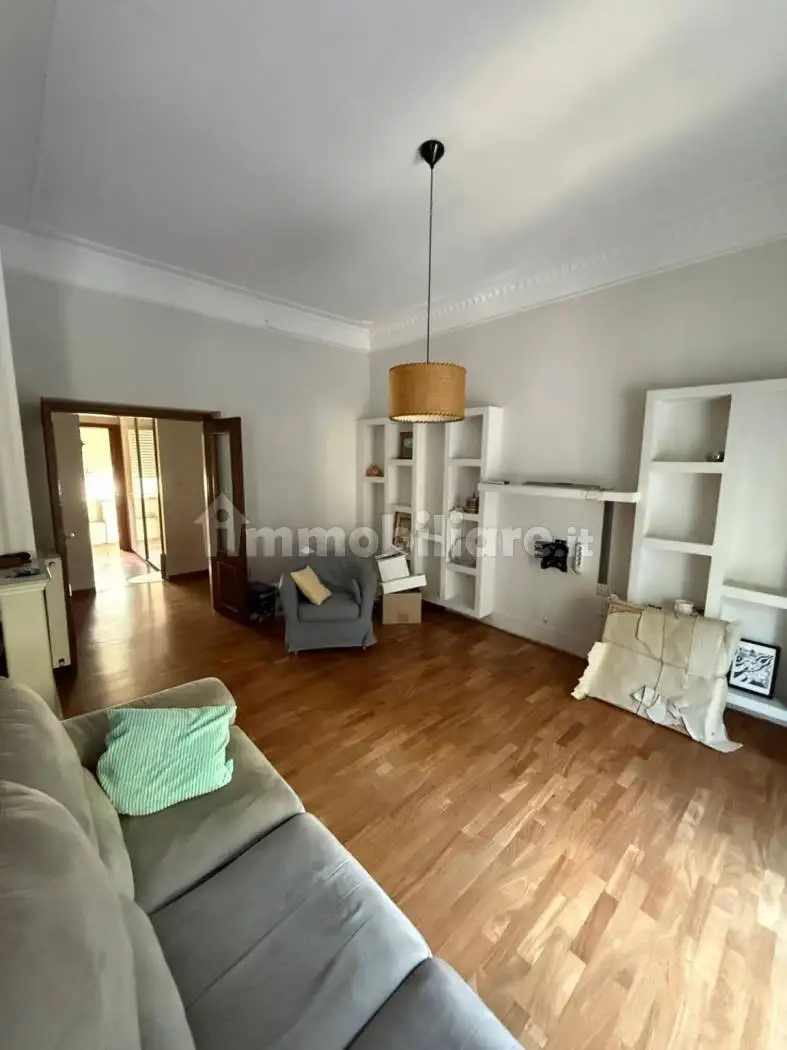 Appartamento in affitto a Napoli