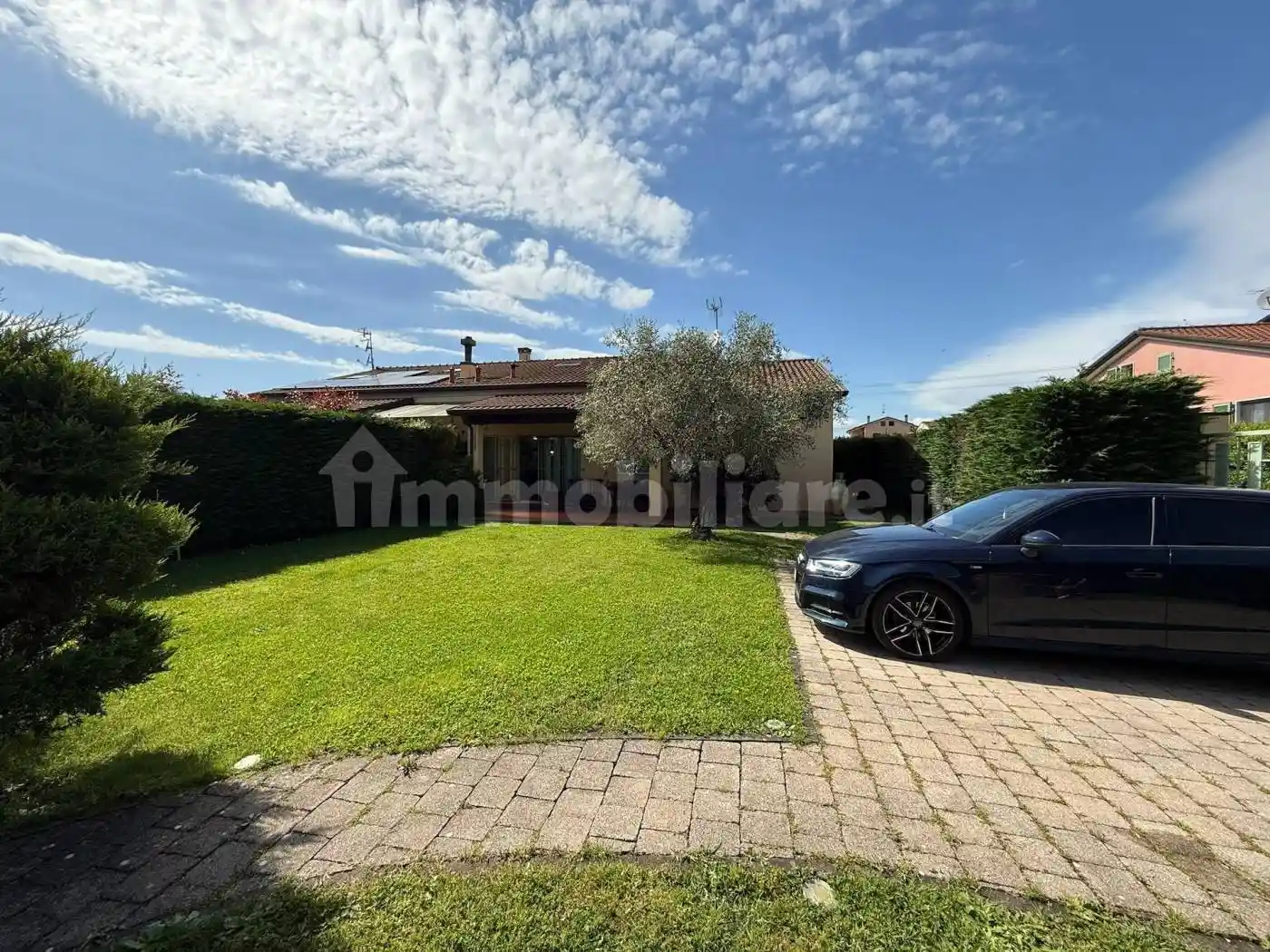 Villa in vendita a Sarzana