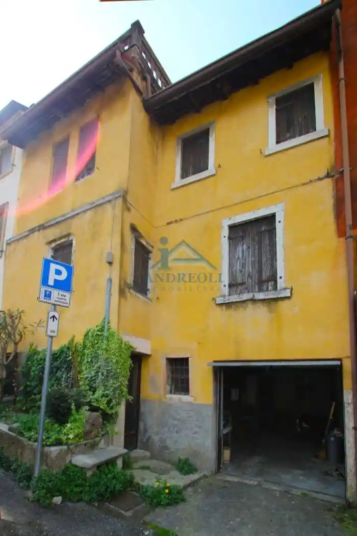 Rustico - Casale in vendita a Garda