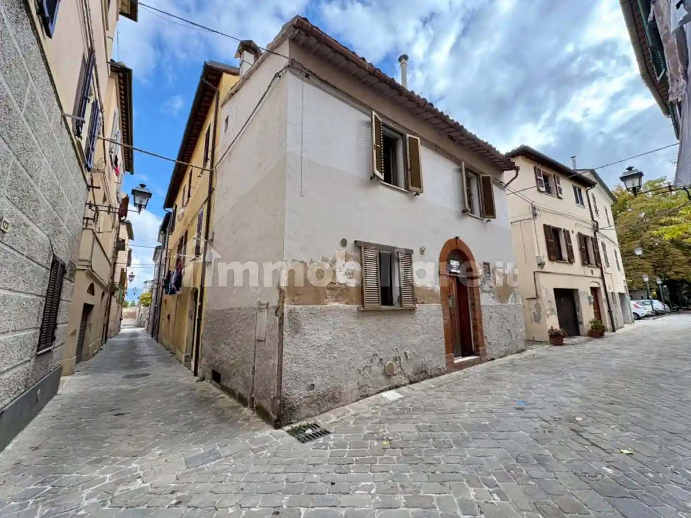 Casa indipendente in vendita a Fabriano