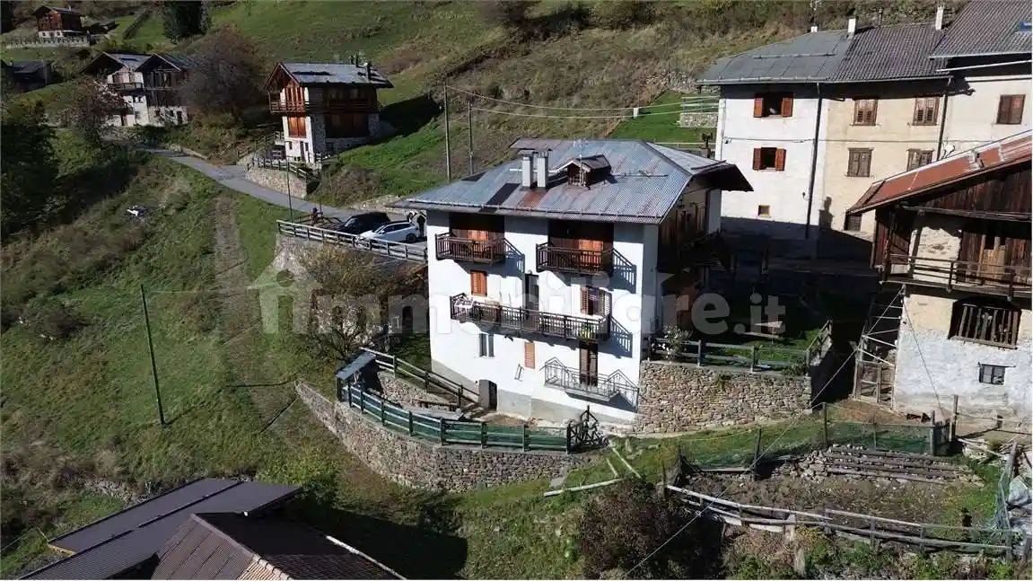 Appartamento in vendita a Rabbi