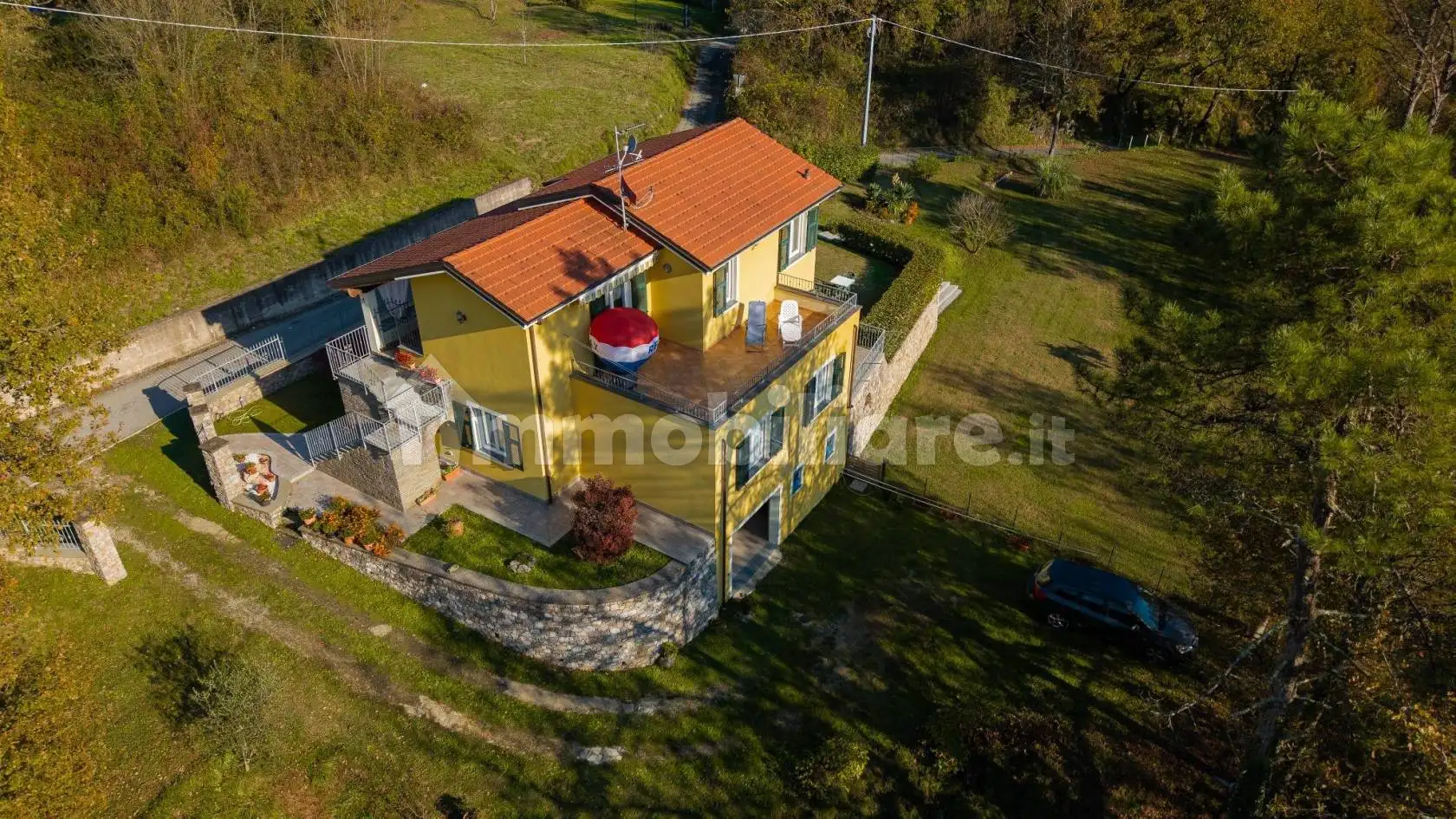 Villa in vendita a Beverino