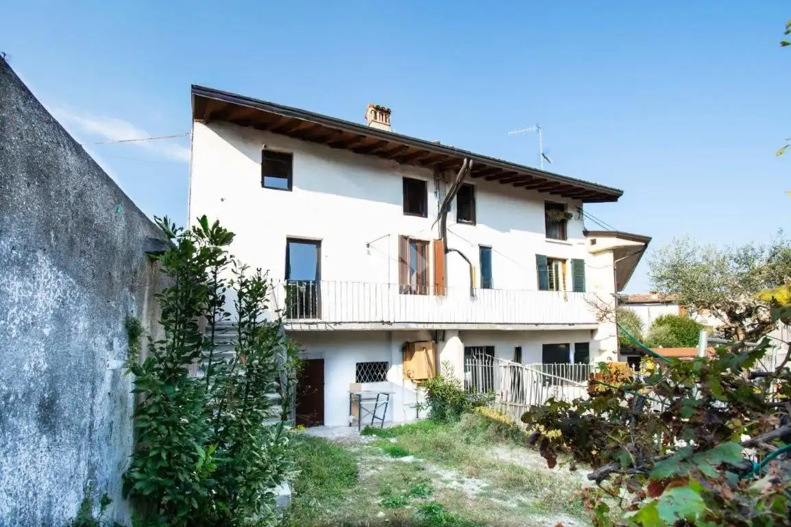 Casa indipendente in vendita a Manerba del Garda