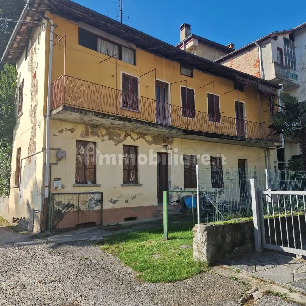 Rustico - Casale in vendita a Nebbiuno