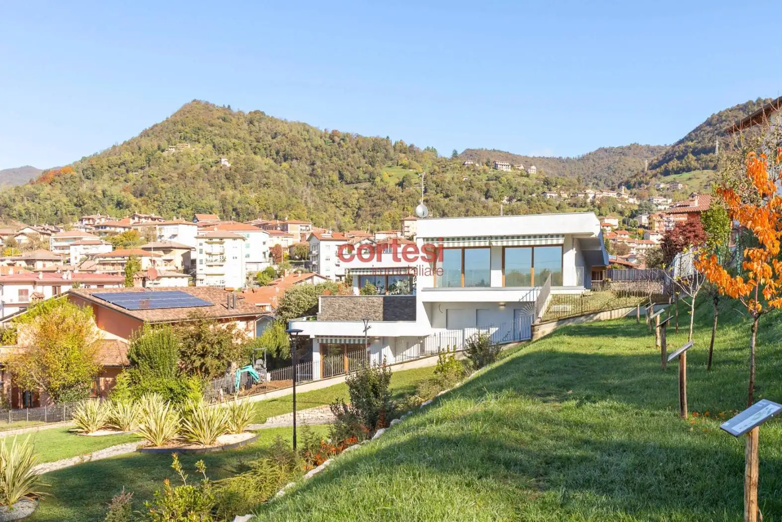 Appartamento in villa via degli Alpini 2, Centro, Villa d'Almè - foto 4