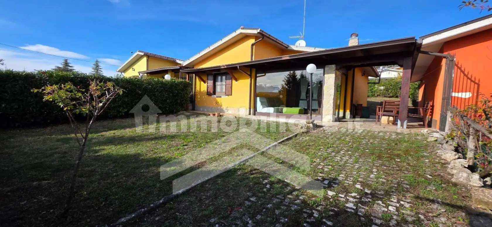 Casa indipendente in vendita a Vinchiaturo