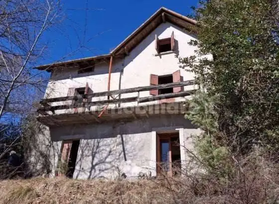 Villa in asta a Plesio
