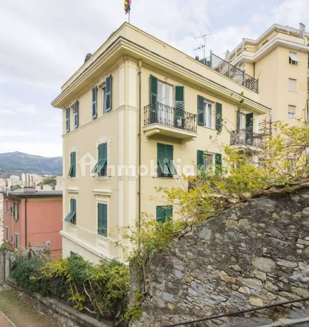 Appartamento in vendita a Genova